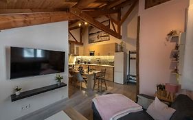 Le Cosy